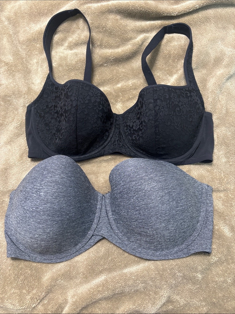 Bra lot size 40 & 42 E